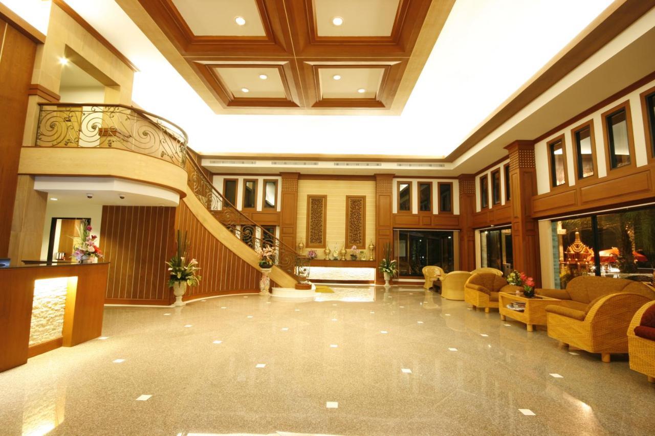 Chiangrai Grand Room Hotel Чианграй Экстерьер фото